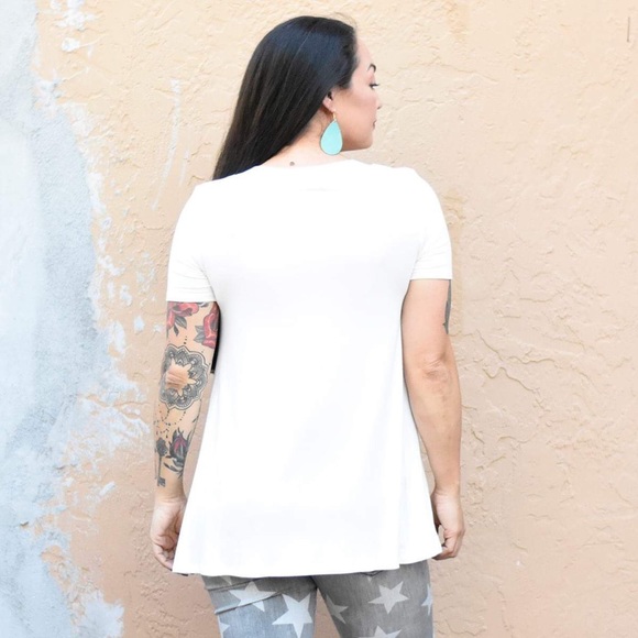 White Choker Neck Tee - Picture 3 of 4